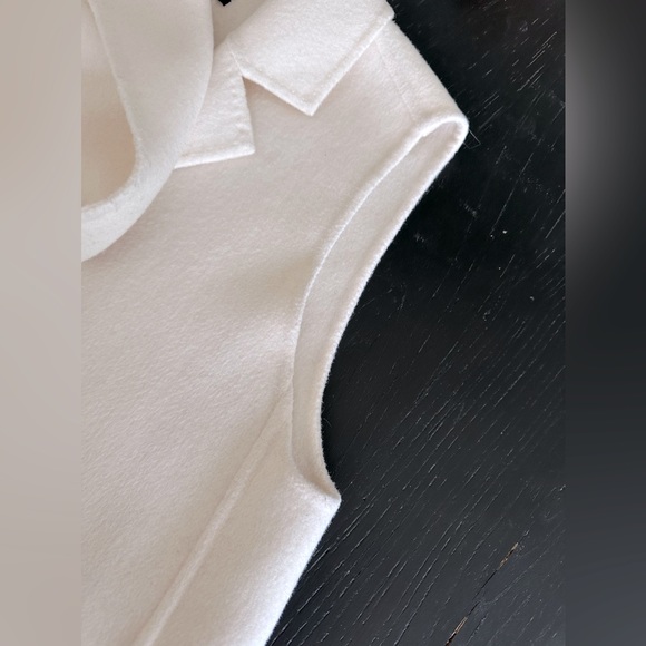 Luisa Spagnoli sleeveless wool white jacket - Picture 6 of 8